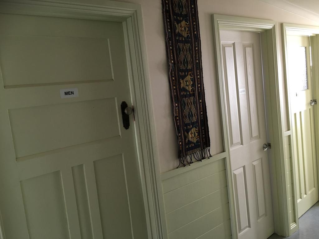Port Campbell Guesthouse & Flash Packers Экстерьер фото