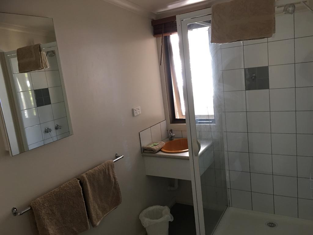 Port Campbell Guesthouse & Flash Packers Экстерьер фото
