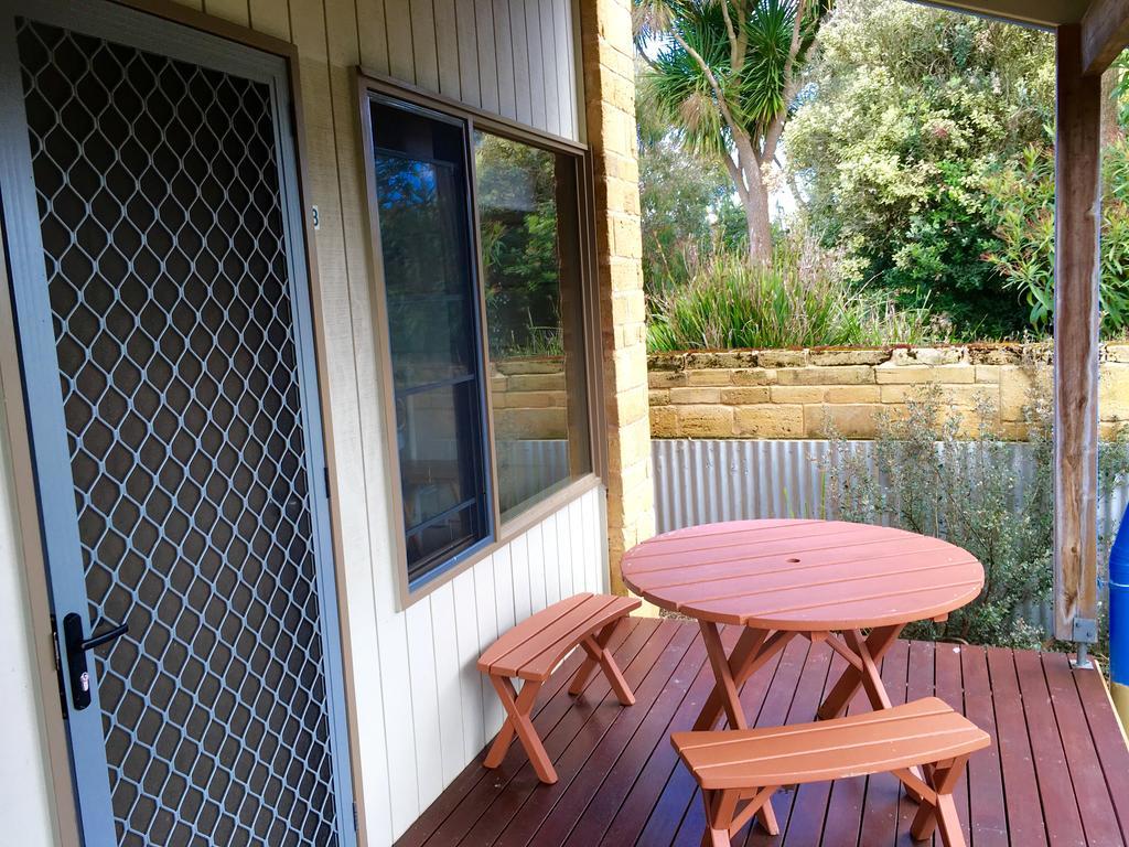 Port Campbell Guesthouse & Flash Packers Экстерьер фото