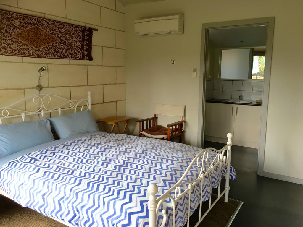 Port Campbell Guesthouse & Flash Packers Экстерьер фото