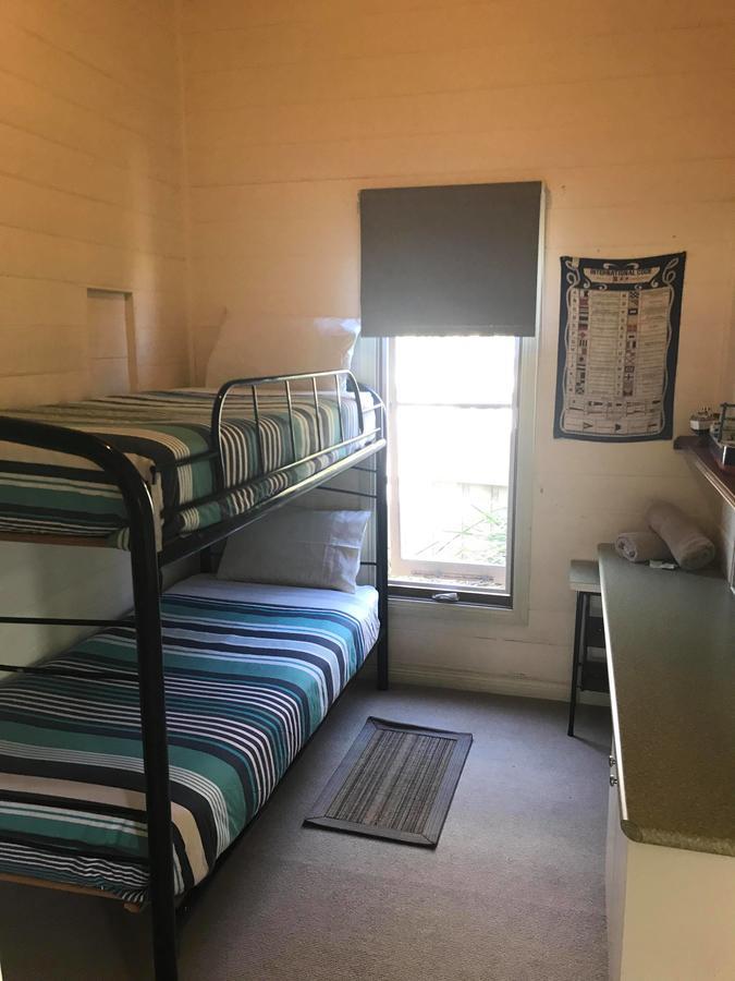 Port Campbell Guesthouse & Flash Packers Экстерьер фото