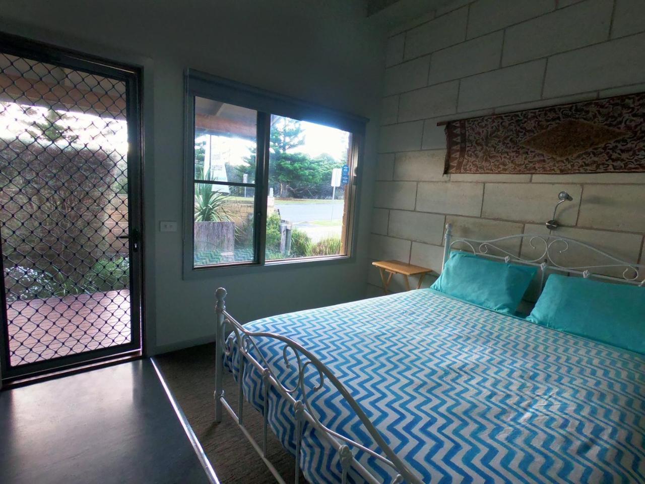 Port Campbell Guesthouse & Flash Packers Экстерьер фото