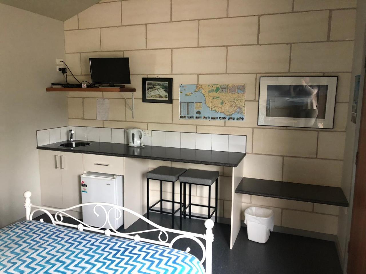 Port Campbell Guesthouse & Flash Packers Экстерьер фото